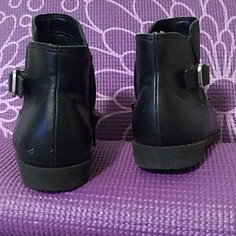 BLACK BOOTS - Picture 4 of 8